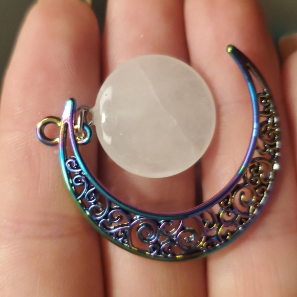 New Carved Rainbow Titanium Hanging Cresent Moon Round Crystal Pendant. - Picture 4 of 7